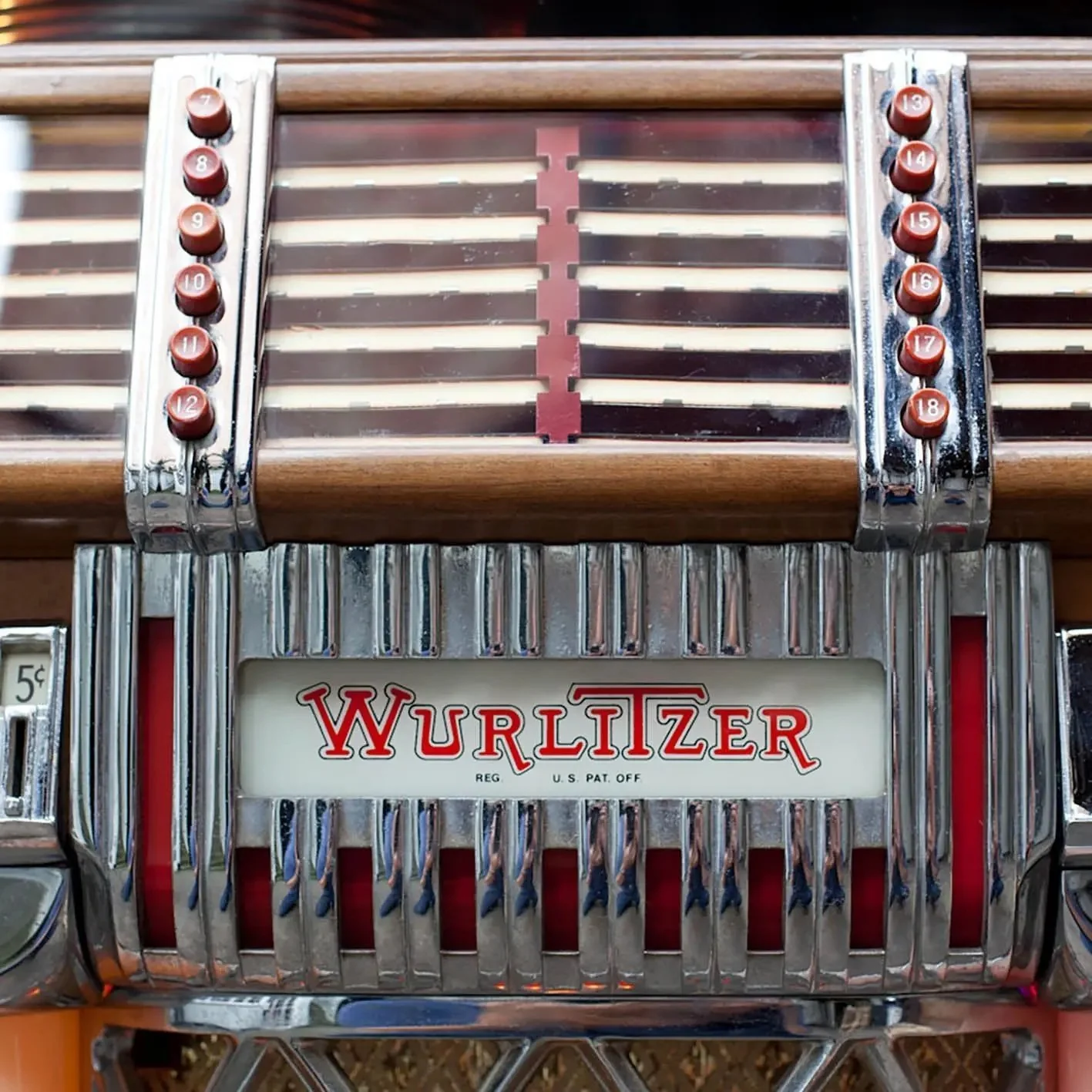 1946 Wurlitzer Model 1015 Vinyl Jukebox - Image 10