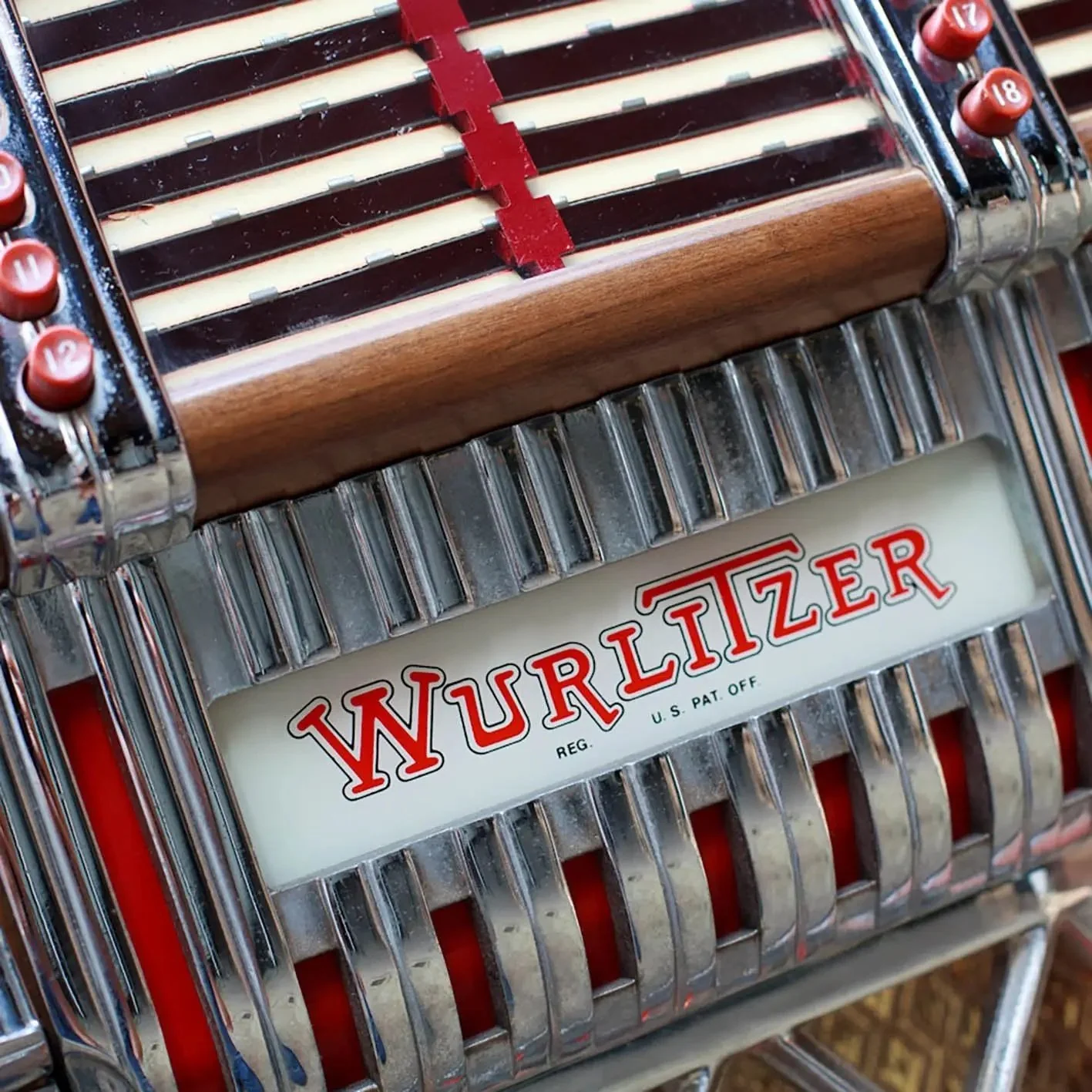 1946 Wurlitzer Model 1015 Vinyl Jukebox - Image 5