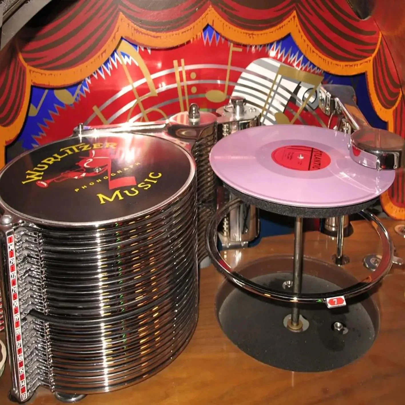 1946 Wurlitzer Model 1015 Vinyl Jukebox - Image 6