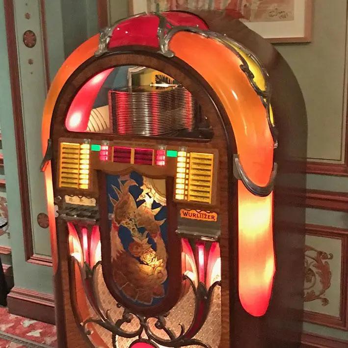 Original 1941 Wurlitzer 850 Peacock Vinyl Jukebox - Image 13