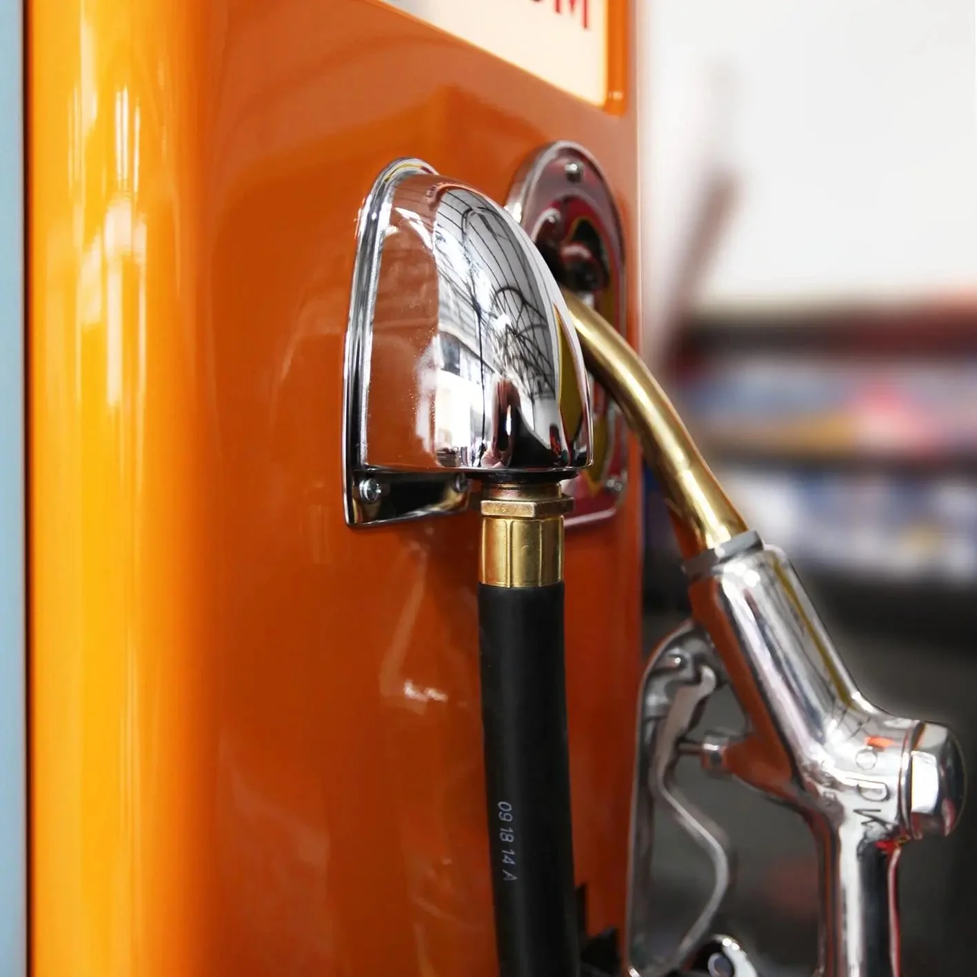 1950s Gulf Gas Pump - Image 5
