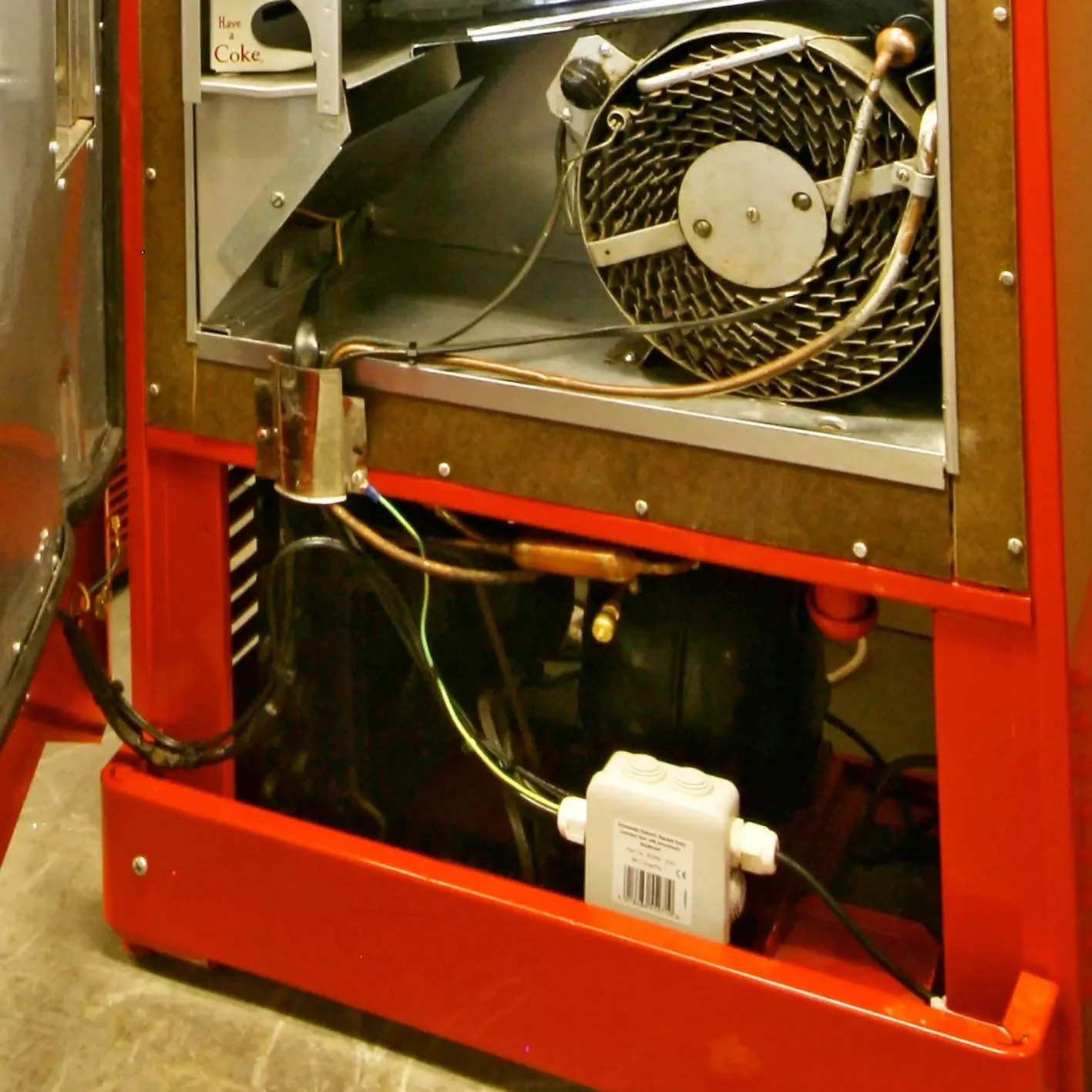 1957 Cavalier 96 Coca-Cola Machine - Image 8
