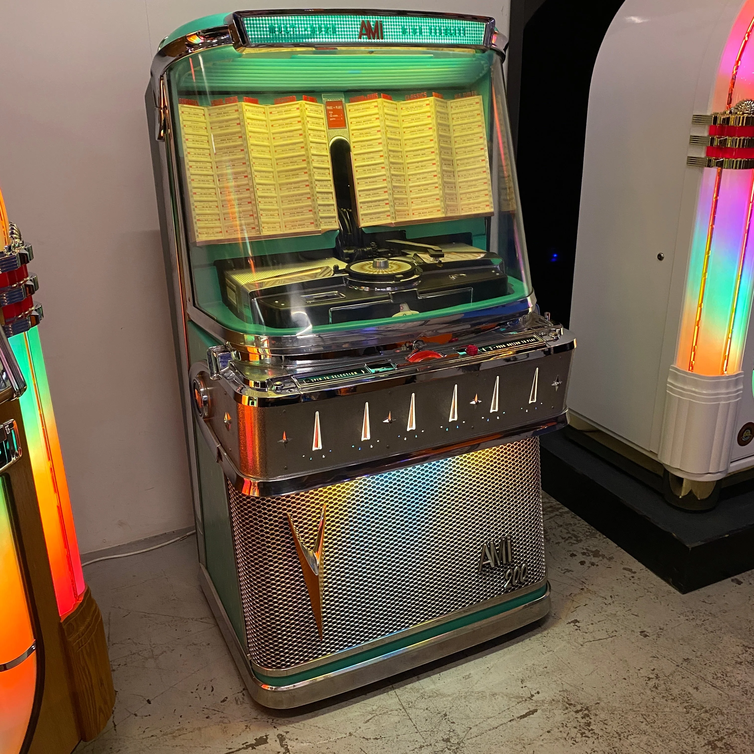 1958 AMI I 200 Vinyl Jukebox Selector Wheel Version with Spearmint Trim - Image 4
