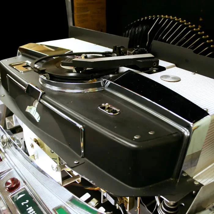 1958 AMI I 200 Vinyl Jukebox with Pink Trim - Image 9