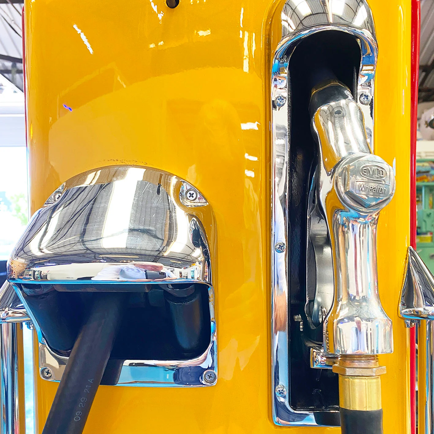 Bennett 766 Shell Vintage Gas Pump - Image 8