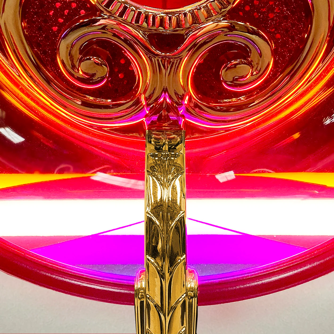 Rock-Ola Bubbler Vinyl 45 Crystal Edition with Bluetooth - Image 10
