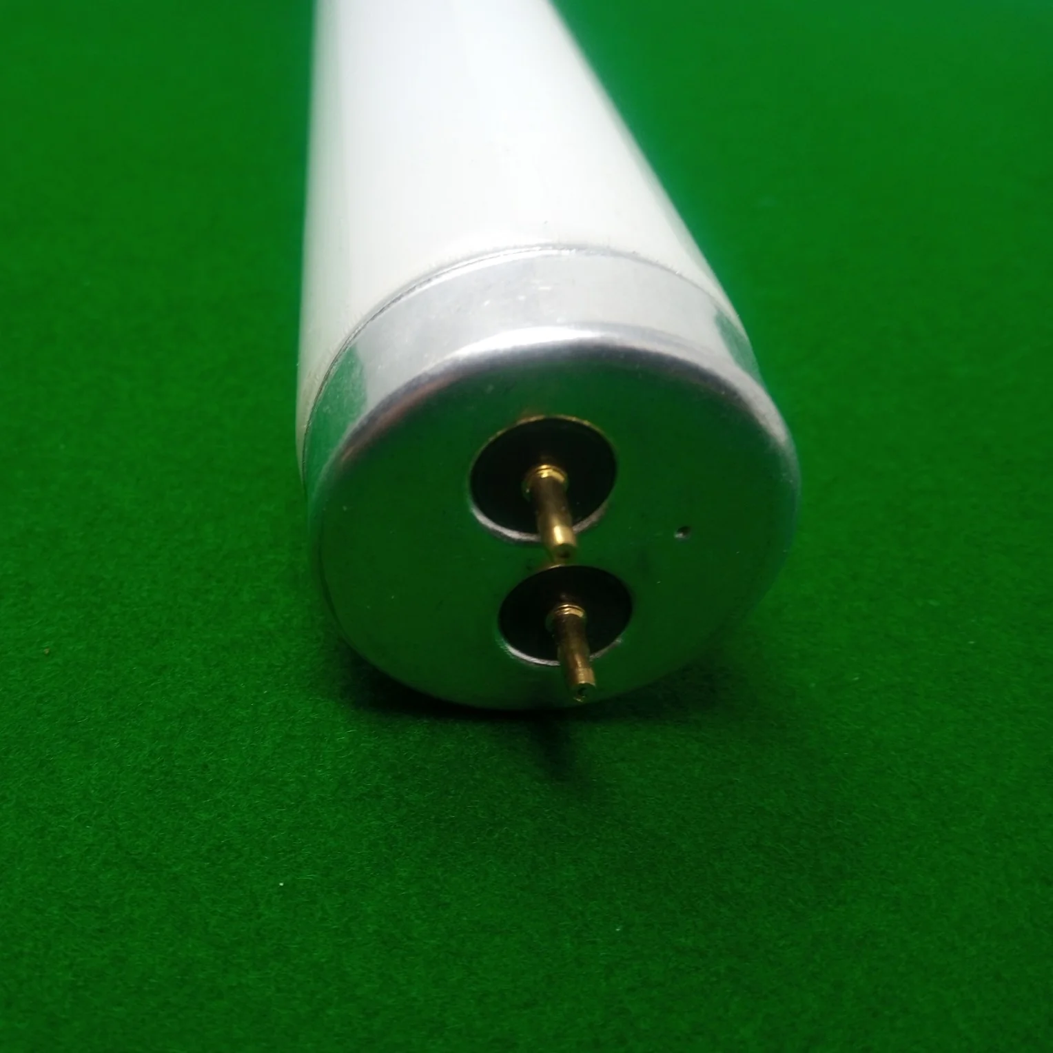 Rock-Ola Bubbler Fluorescent Tube for Pilaster - 24" - 36121-LF - Image 7