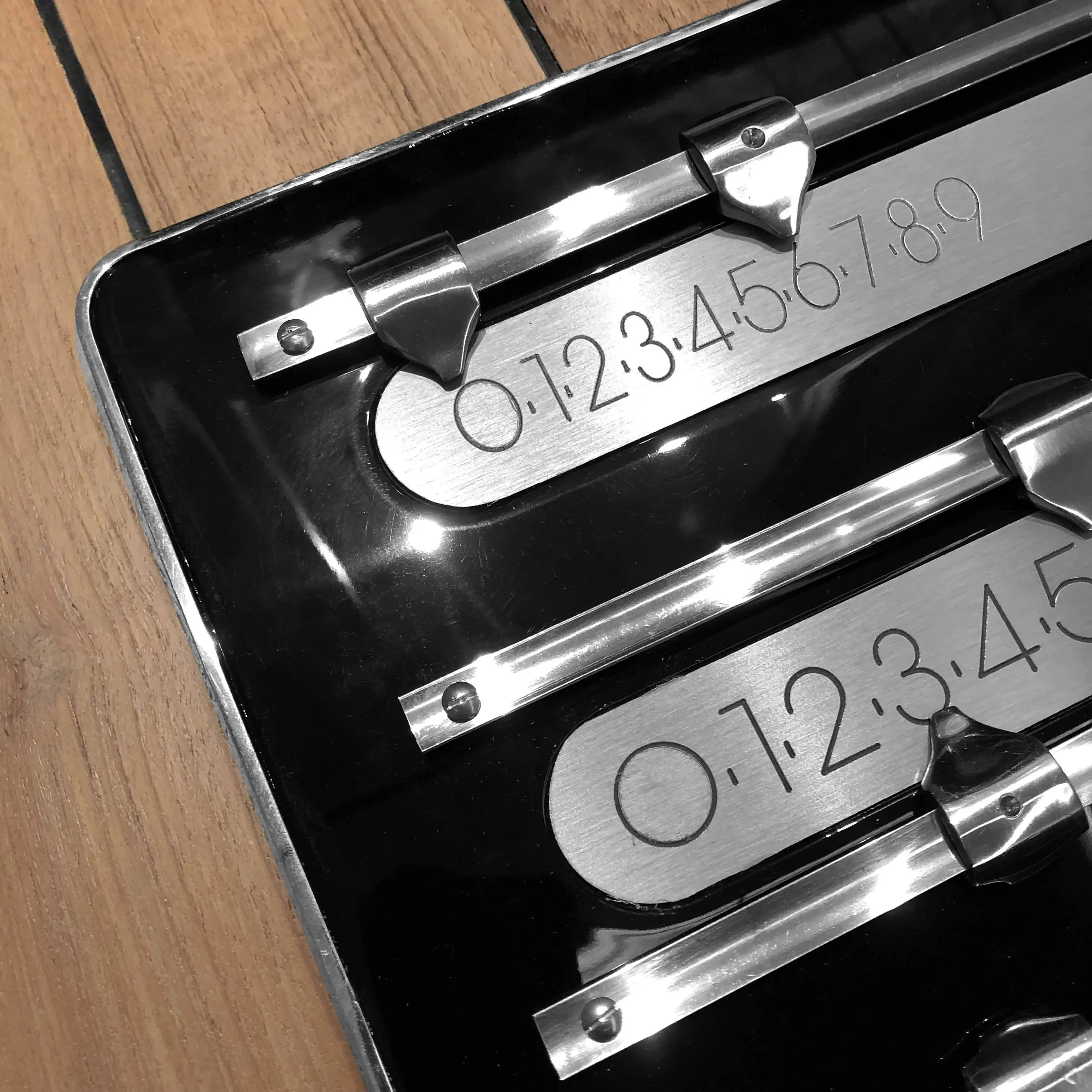 The Olympian Cue Rack and Scorer with Chrome and Brushed Steel Trim - Image 3