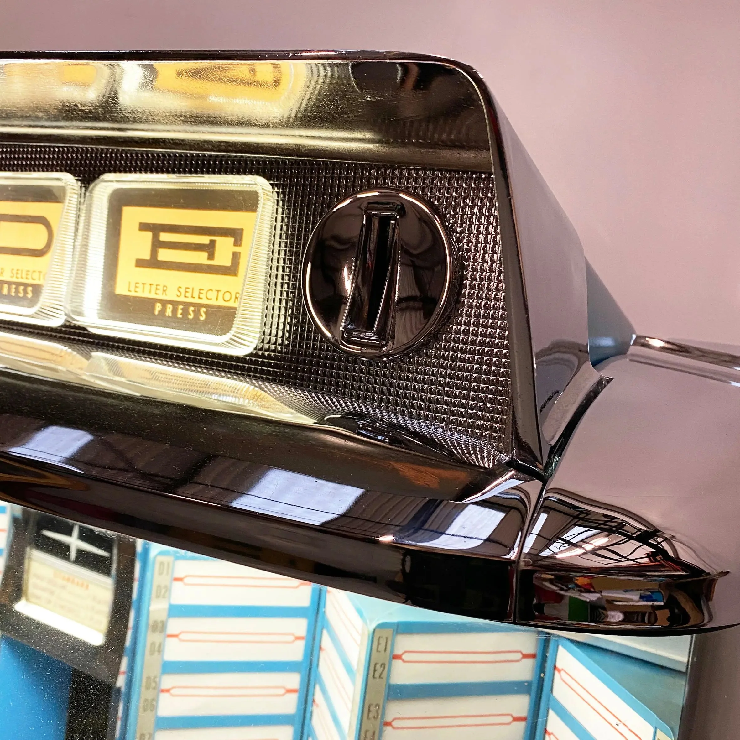 1960 Rock-Ola Tempo II 1485 Vinyl Jukebox - Image 10