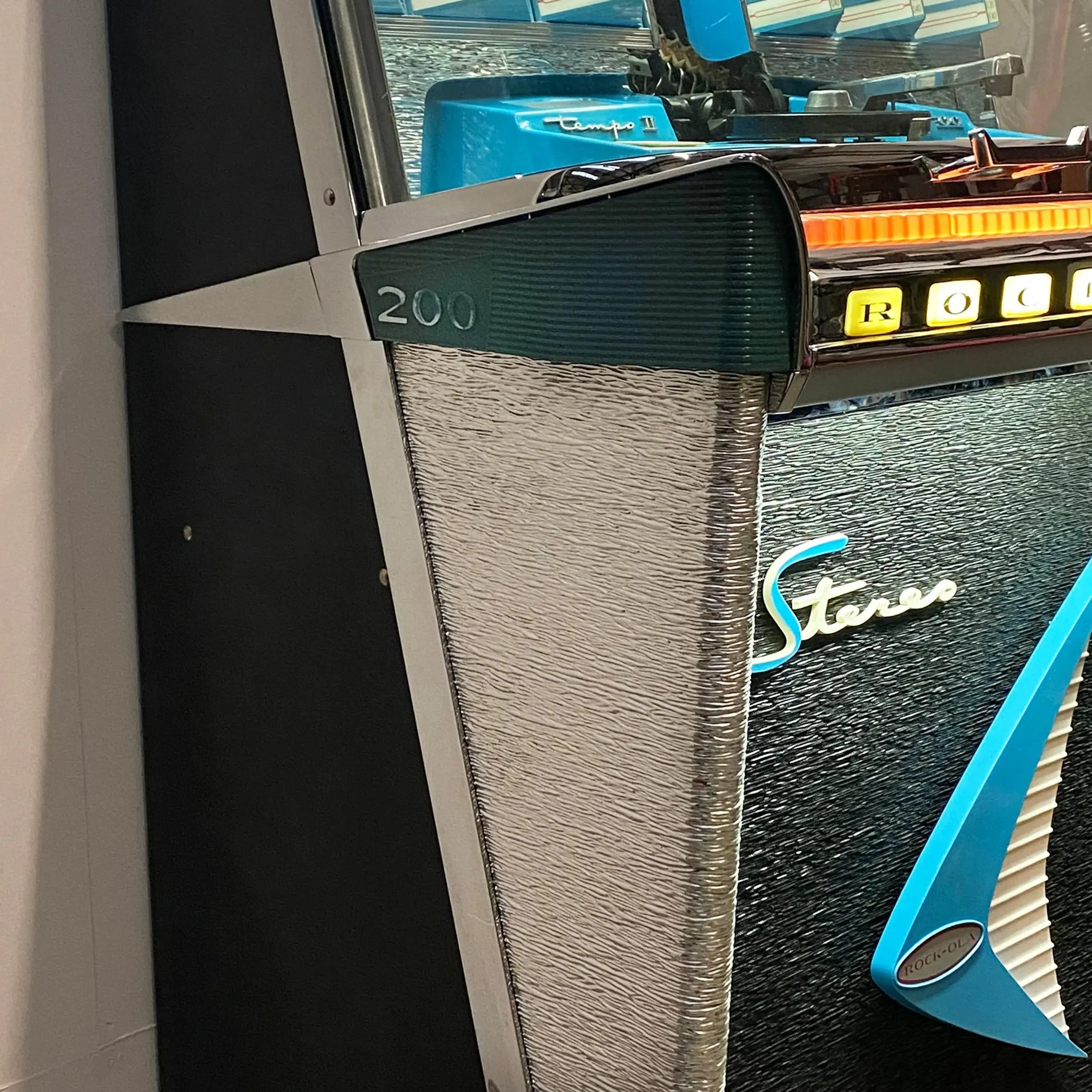 1960 Rock-Ola Tempo II 1485 Vinyl Jukebox - Image 11