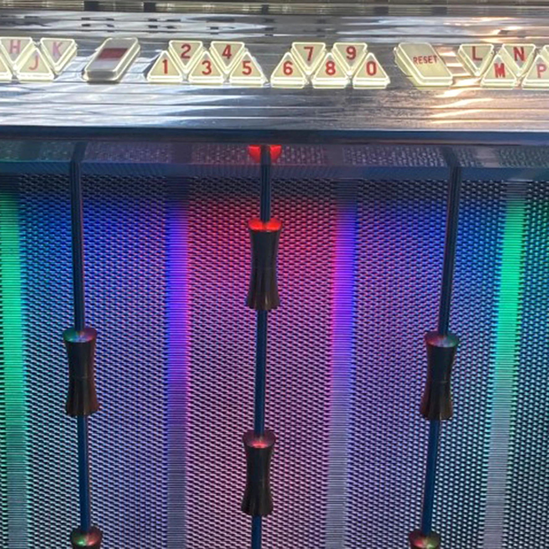 1961 Wurlitzer 2500 Vinyl Jukebox - Image 2