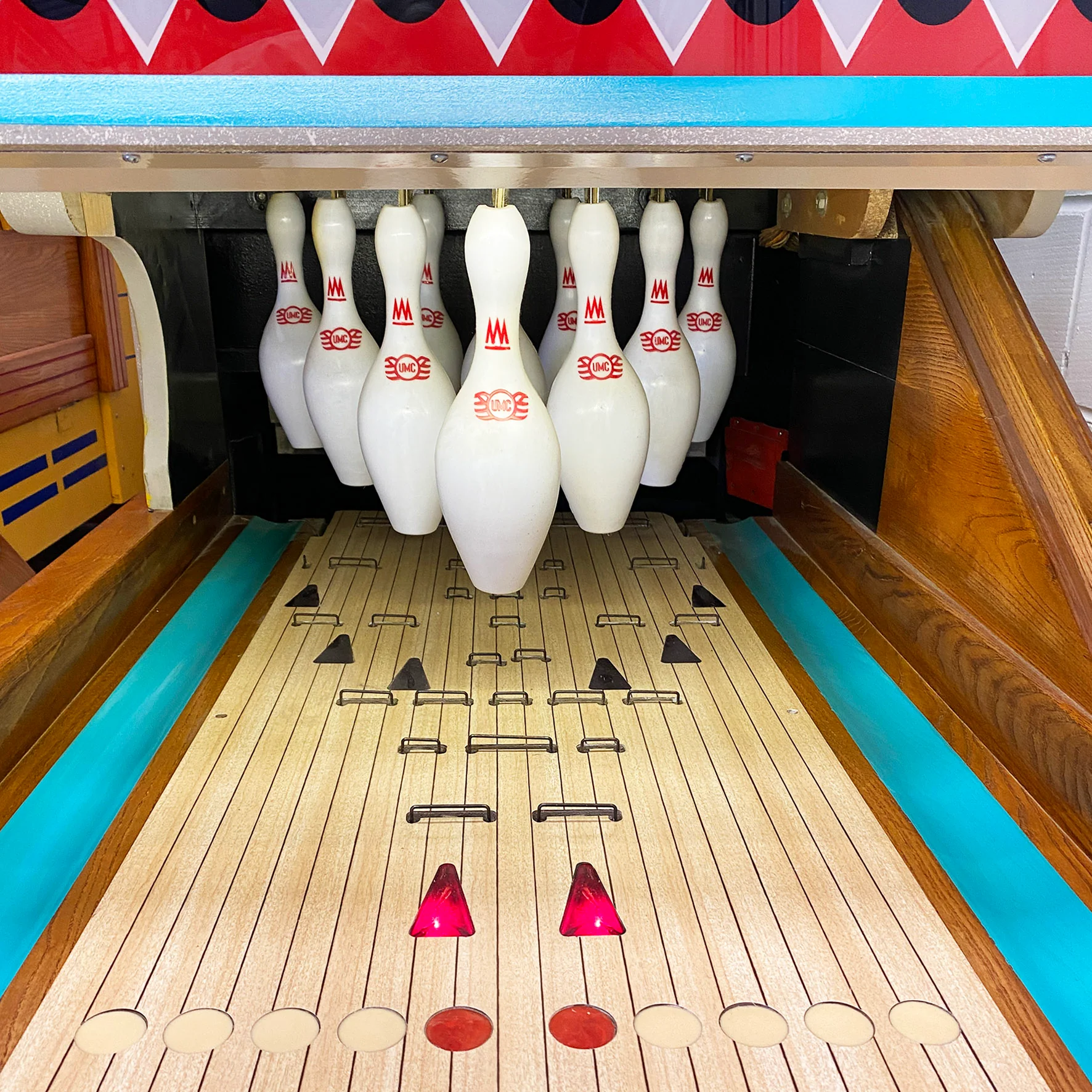 1964 Polaris Indoor Bowling Alley 14ft - Image 6