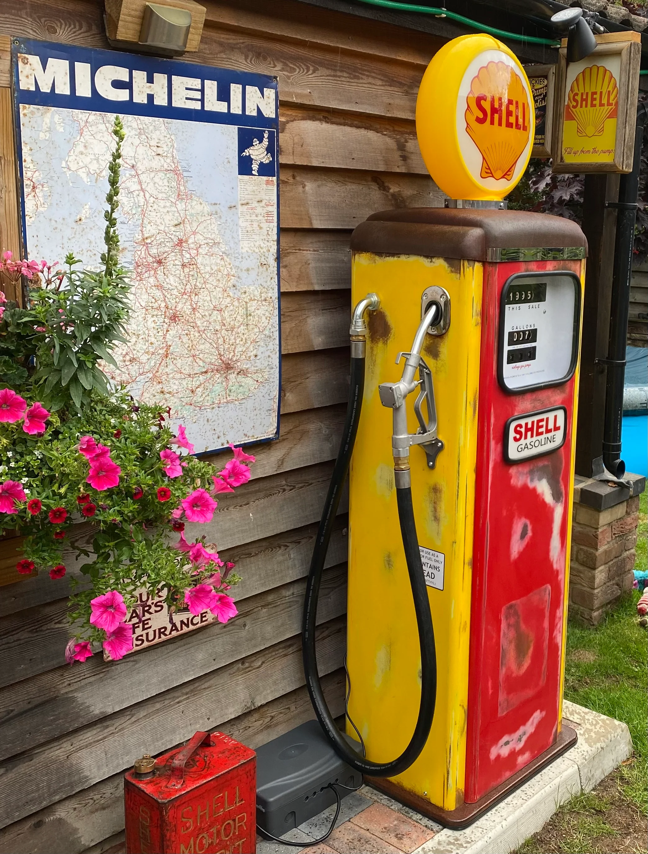 Replica Gas Pump with cabinet - Image 9