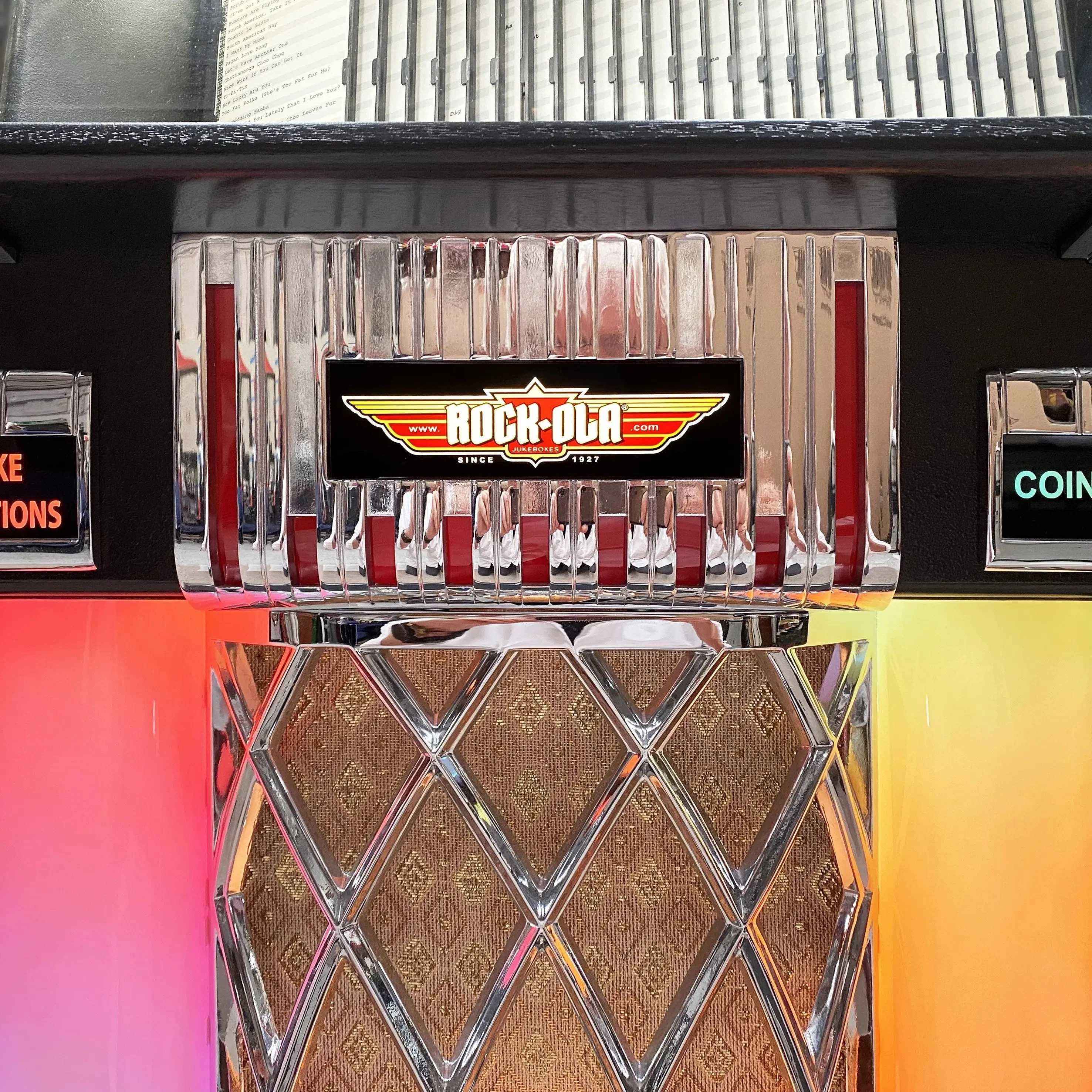 Rock-Ola Bubbler CD Jukebox in Black with Bluetooth - Image 13