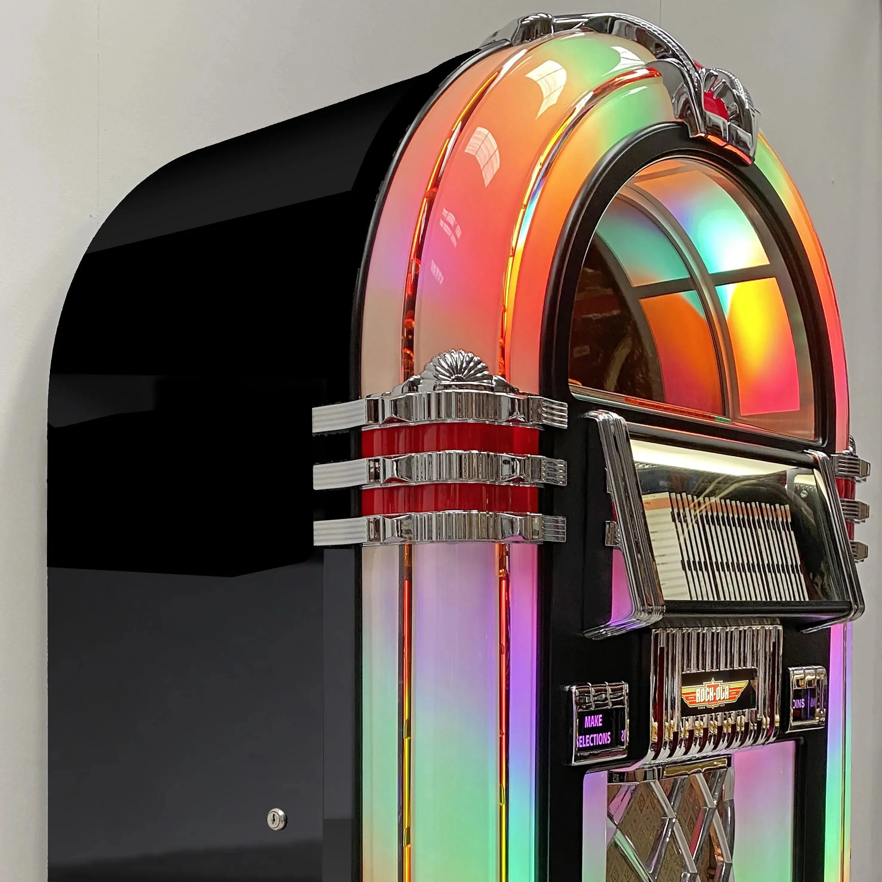 Rock-Ola Bubbler CD Jukebox in Gloss Black with Bluetooth - Image 6