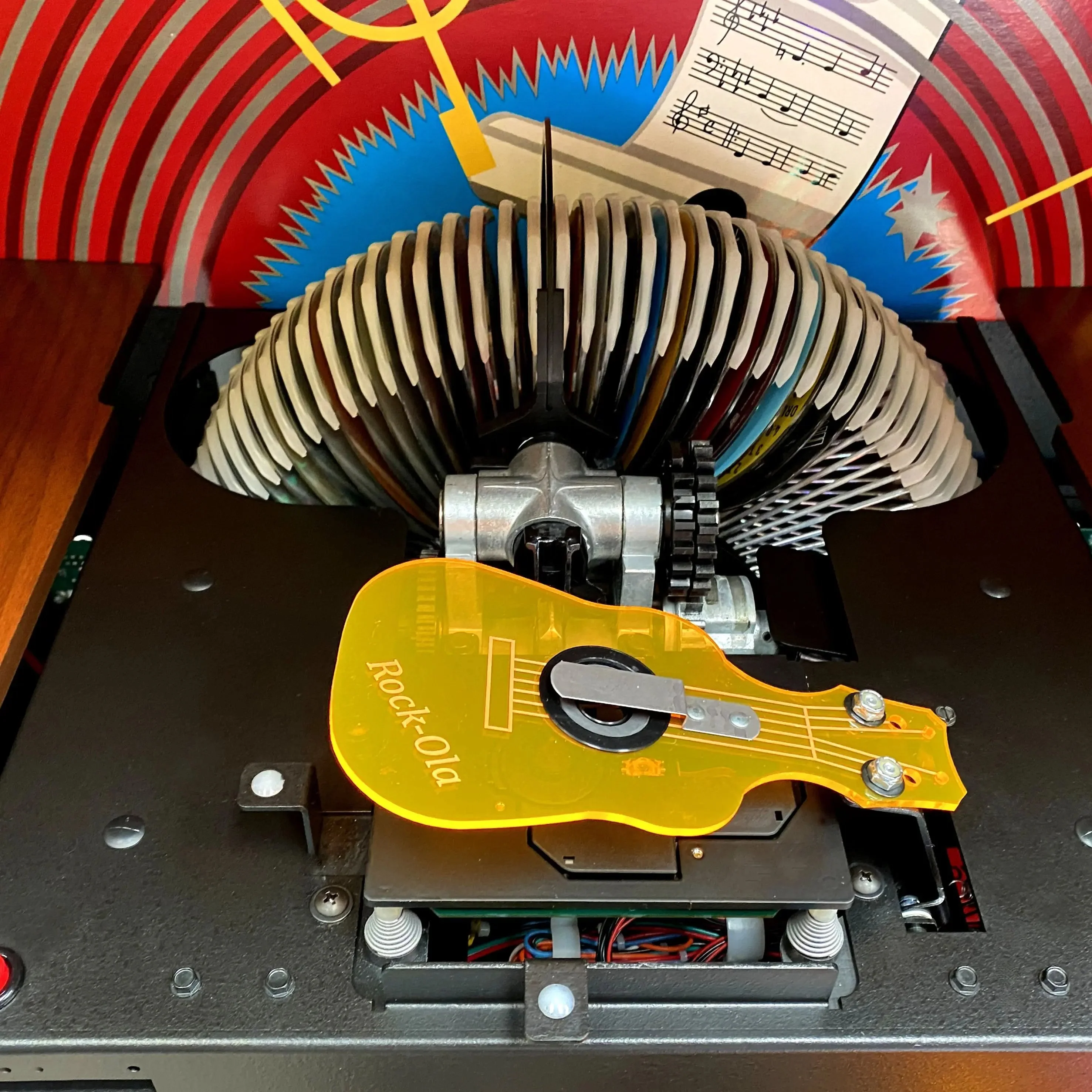 Rock-Ola Bubbler CD Jukebox in Walnut with Bluetooth - Image 5