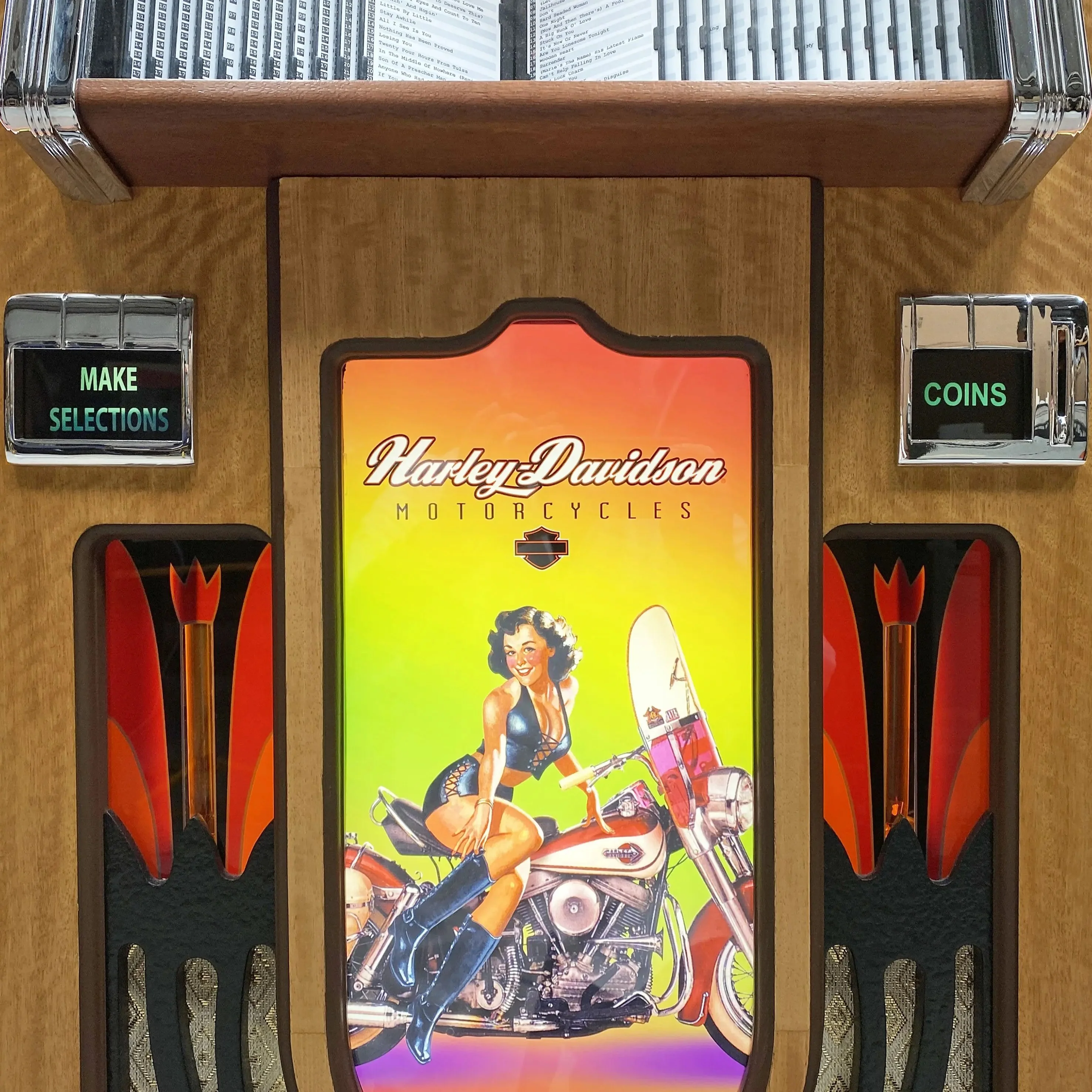 Rock-Ola Harley Davidson American Beauties CD Jukebox with Bluetooth - Image 11