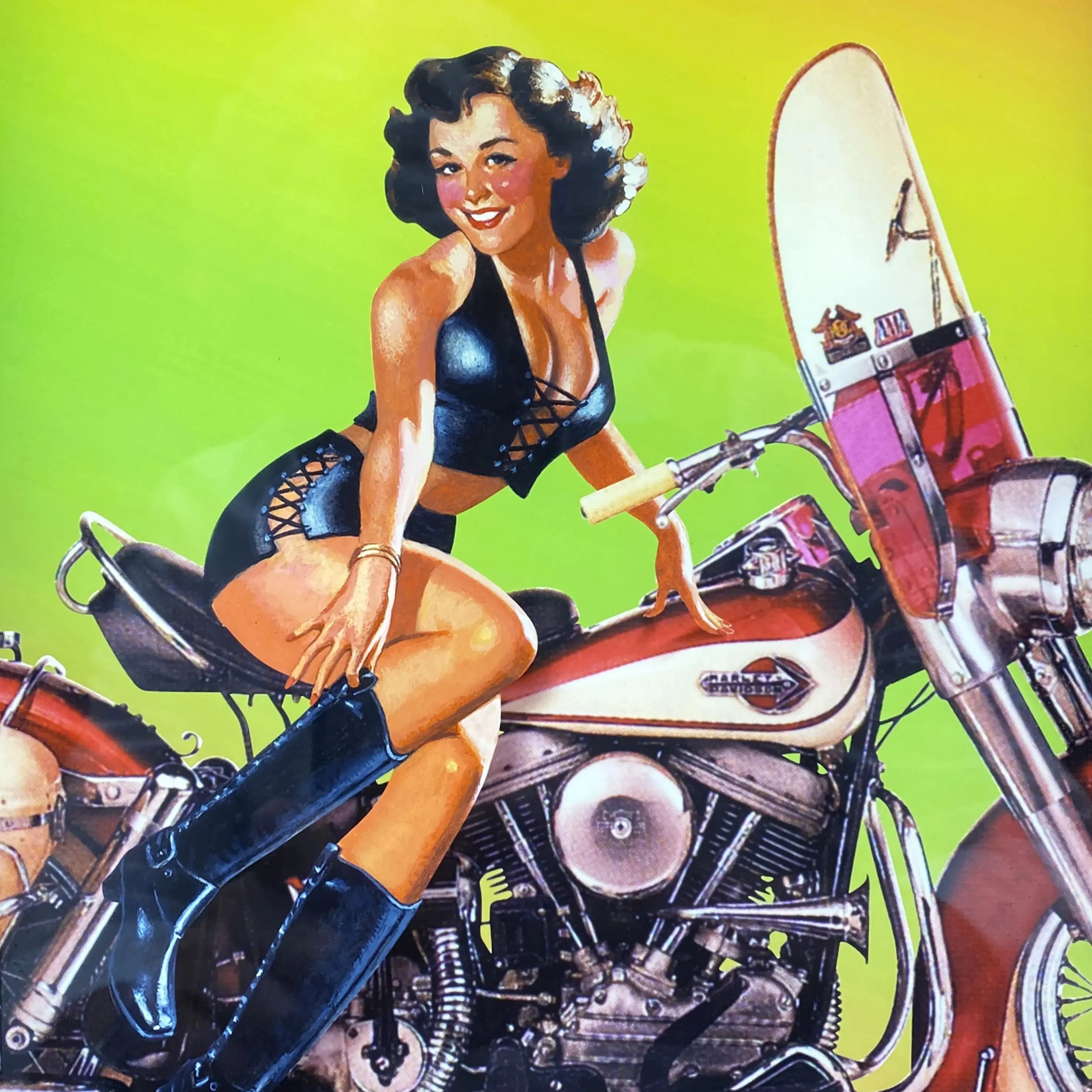 Rock-Ola Harley Davidson American Beauties CD Jukebox with Bluetooth - Image 15