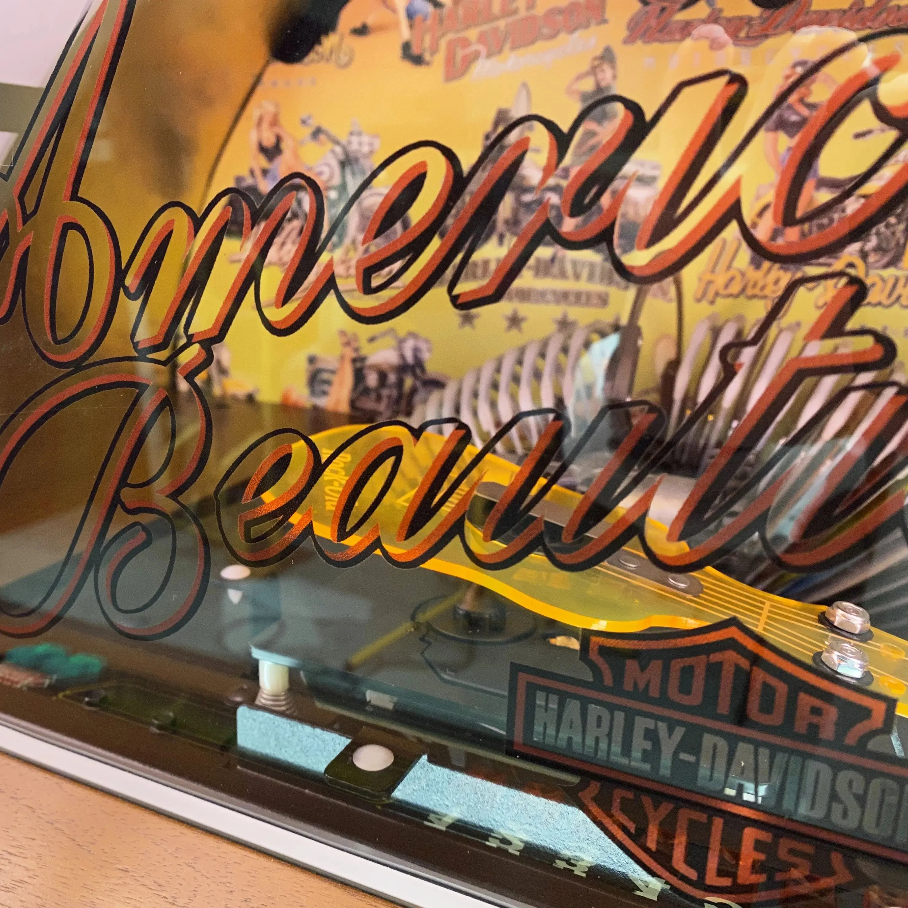 Rock-Ola Harley Davidson American Beauties CD Jukebox with Bluetooth - Image 4