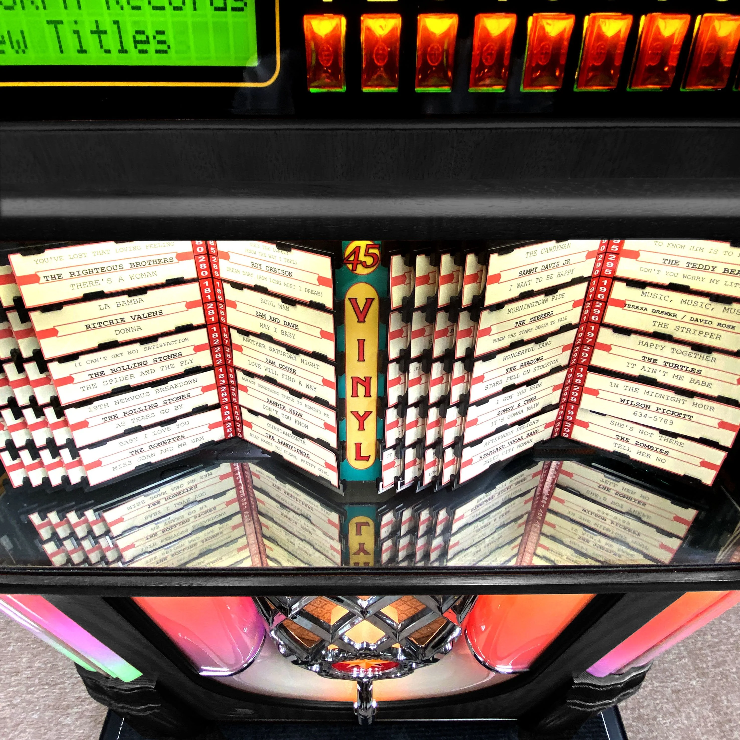 Rock-Ola Bubbler Vinyl 45 Jukebox in Black with Bluetooth - Image 7