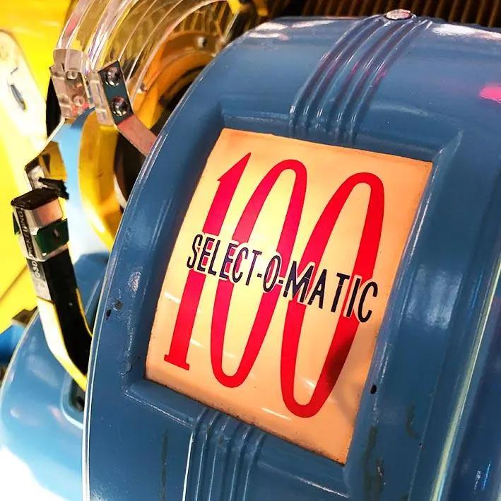 1952 Seeburg M100C Vinyl Jukebox - Image 10