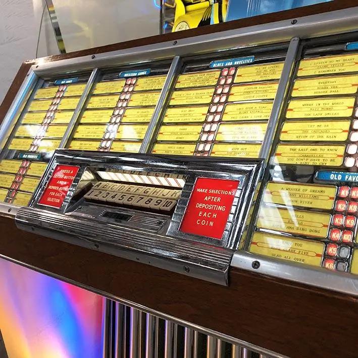 1952 Seeburg M100C Vinyl Jukebox - Image 6