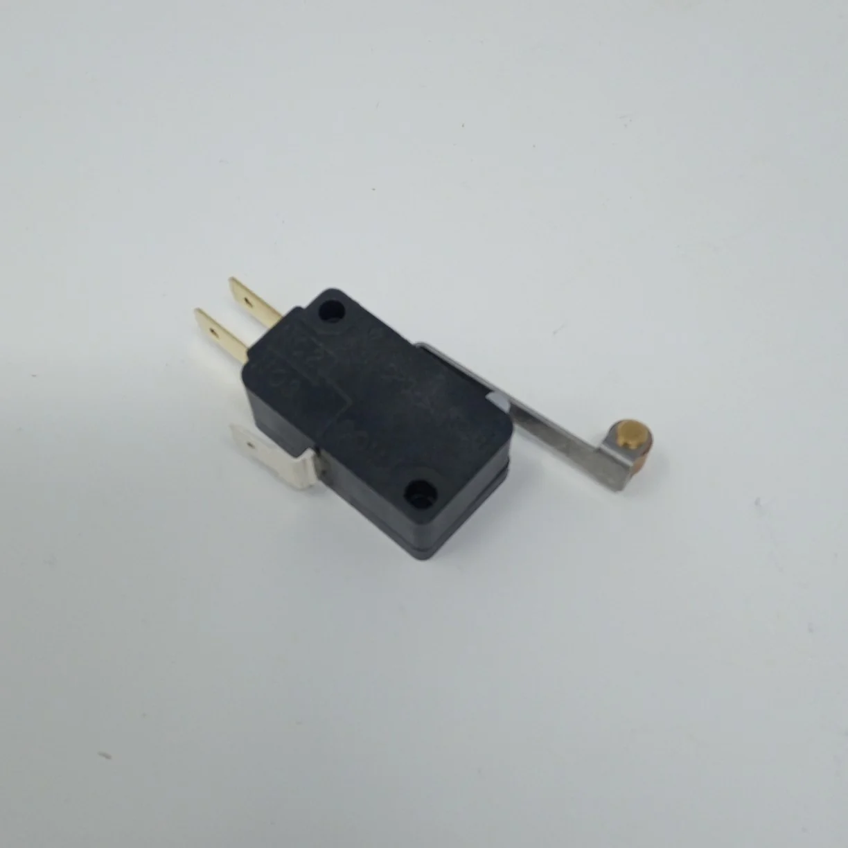 Snap Switch Enclosed SPDT - Image 3