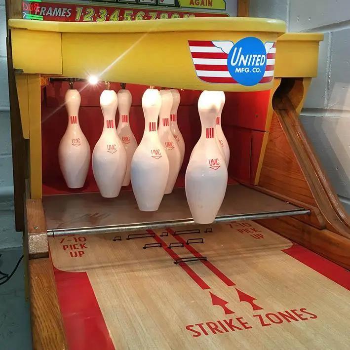 United Indoor Bowling Alley - Image 5