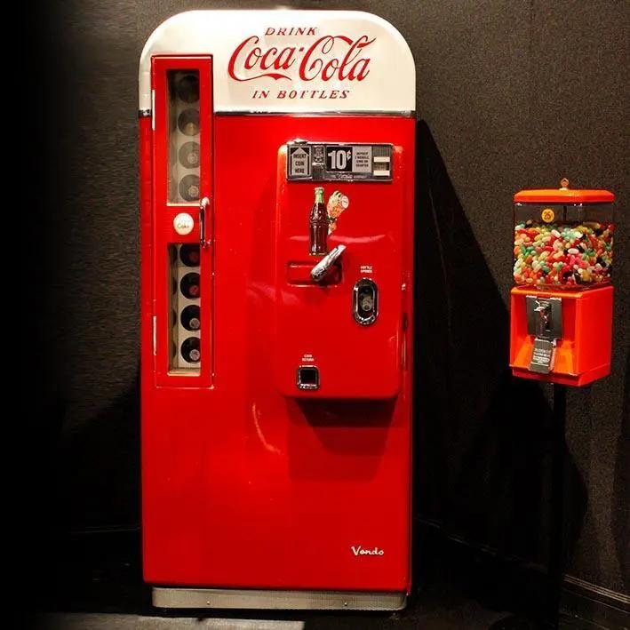 1958 Vendo 81-B Coca-Cola Machine - Image 11