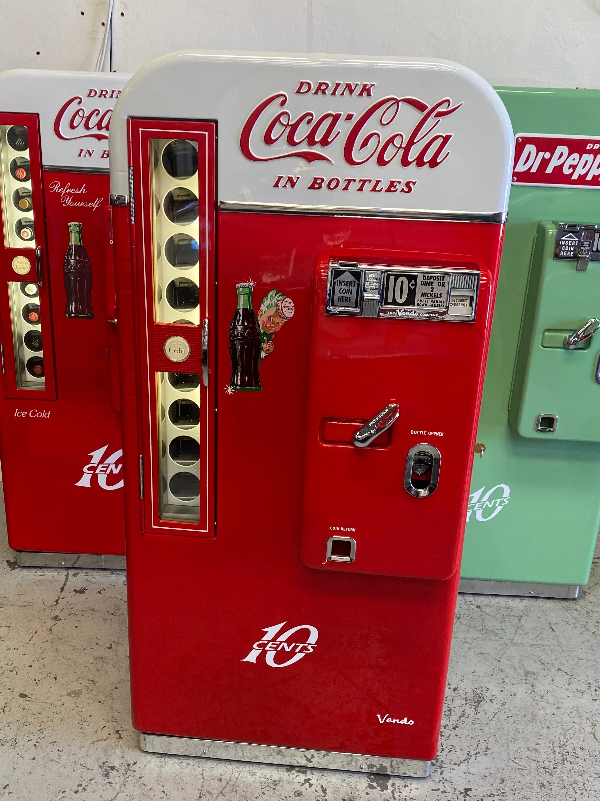 1957 Vendo 81-D Coca-Cola Machine - Image 9
