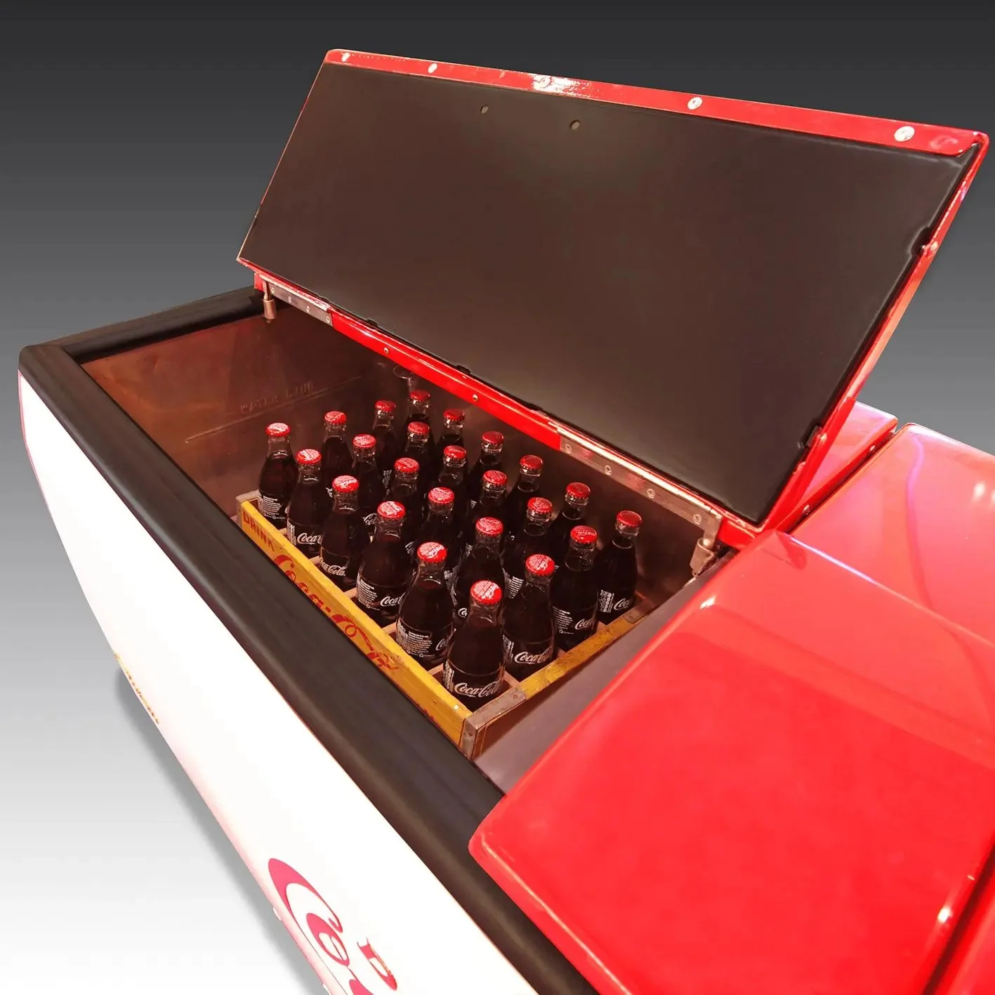 1950s Westinghouse Coca-Cola Chest - Image 4