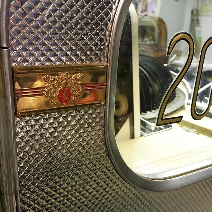 1956 Wurlitzer 2000 Centennial Vinyl Jukebox - Image 12