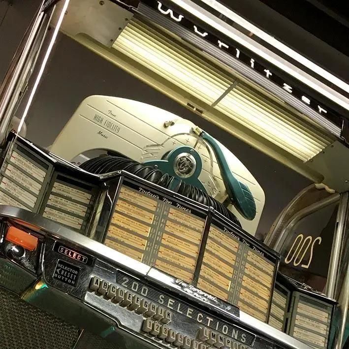 1956 Wurlitzer 2000 Centennial Vinyl Jukebox - Image 4
